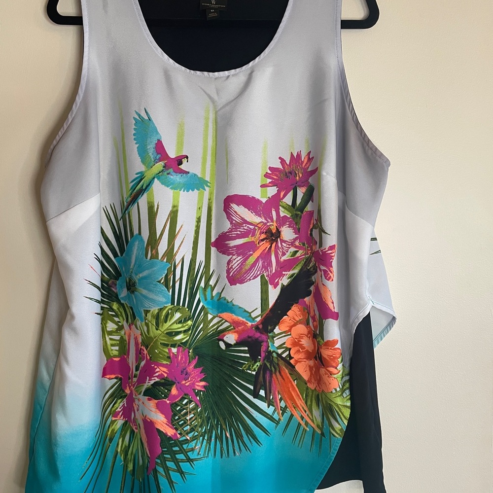 Worthington sleeveless tropical blouse